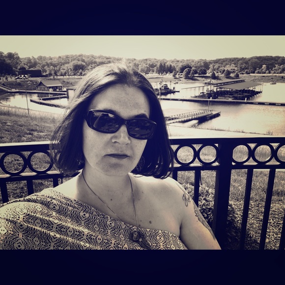 Meet your Posher, Jen - Picture 1 of 1